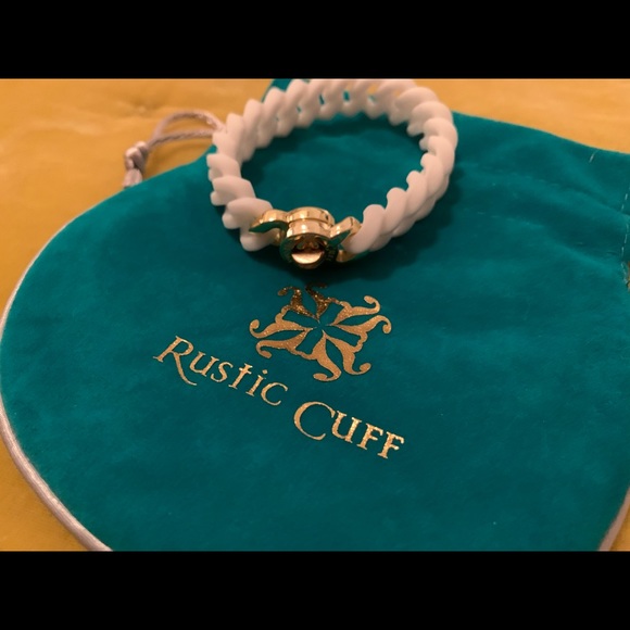 Rustic Cuff Jewelry - 💖2/$16 or $10💖 Rustic Cuff bracelet